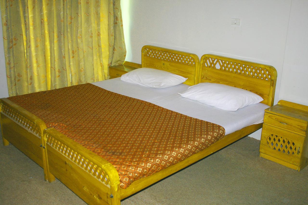 Pine Top Hotels Наран Екстериор снимка
