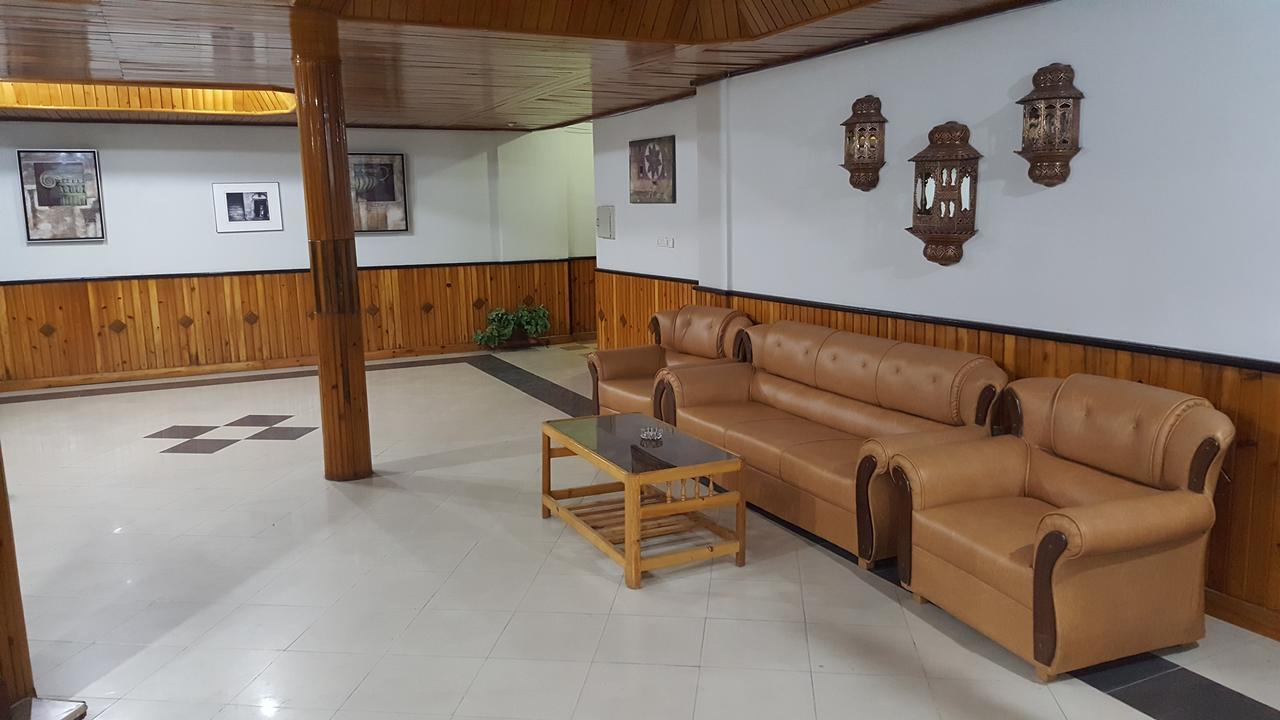 Pine Top Hotels Наран Екстериор снимка