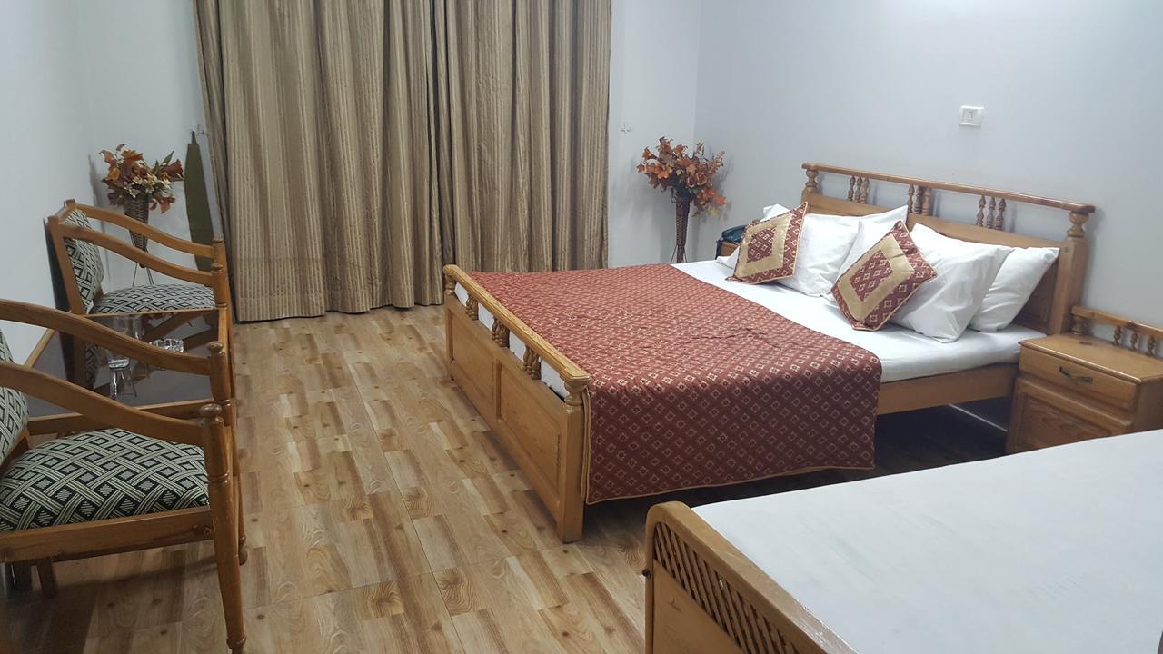 Pine Top Hotels Наран Екстериор снимка